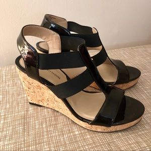Adrienne Vittadini Black Wedge Sandal Size 8.5